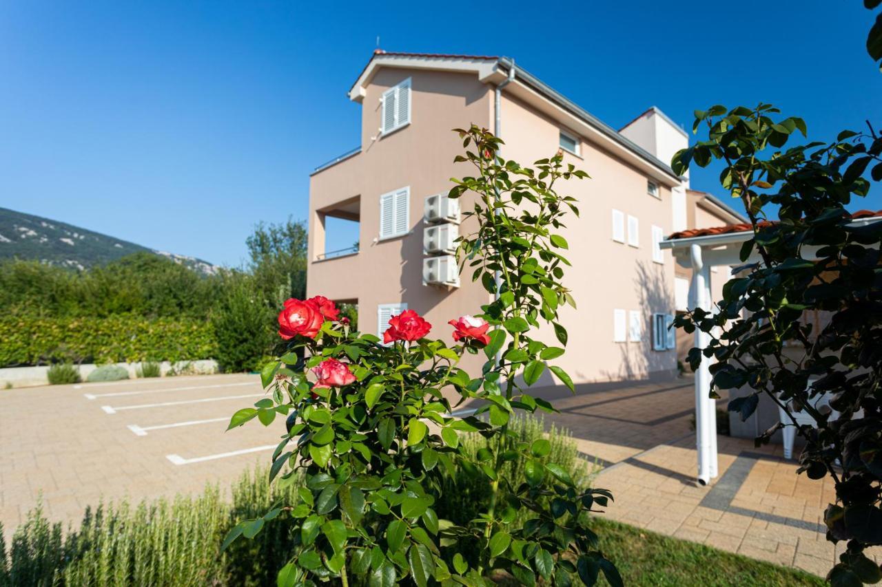 Apartments Crnekovic Jasna Baška Eksteriør bilde