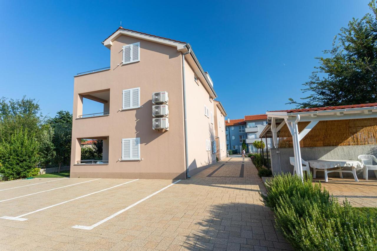 Apartments Crnekovic Jasna Baška Eksteriør bilde
