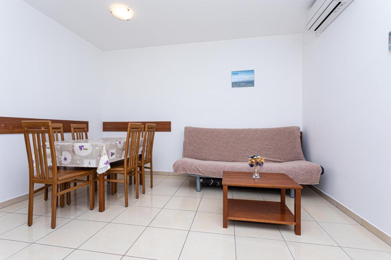 Apartments Crnekovic Jasna Baška Eksteriør bilde