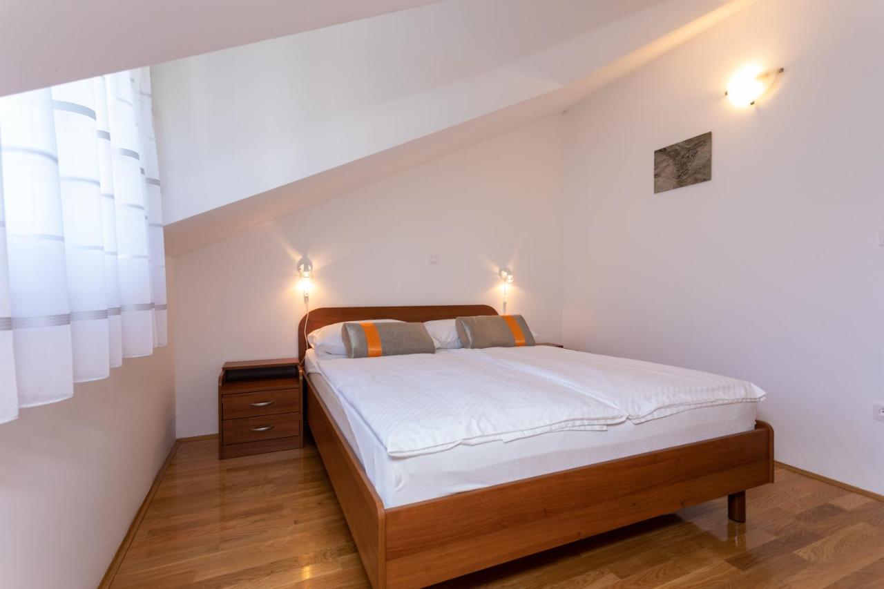 Apartments Crnekovic Jasna Baška Eksteriør bilde
