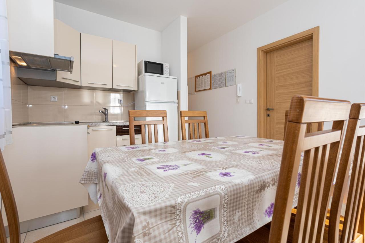 Apartments Crnekovic Jasna Baška Eksteriør bilde