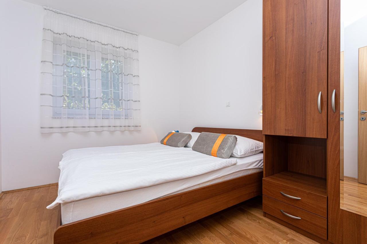 Apartments Crnekovic Jasna Baška Eksteriør bilde
