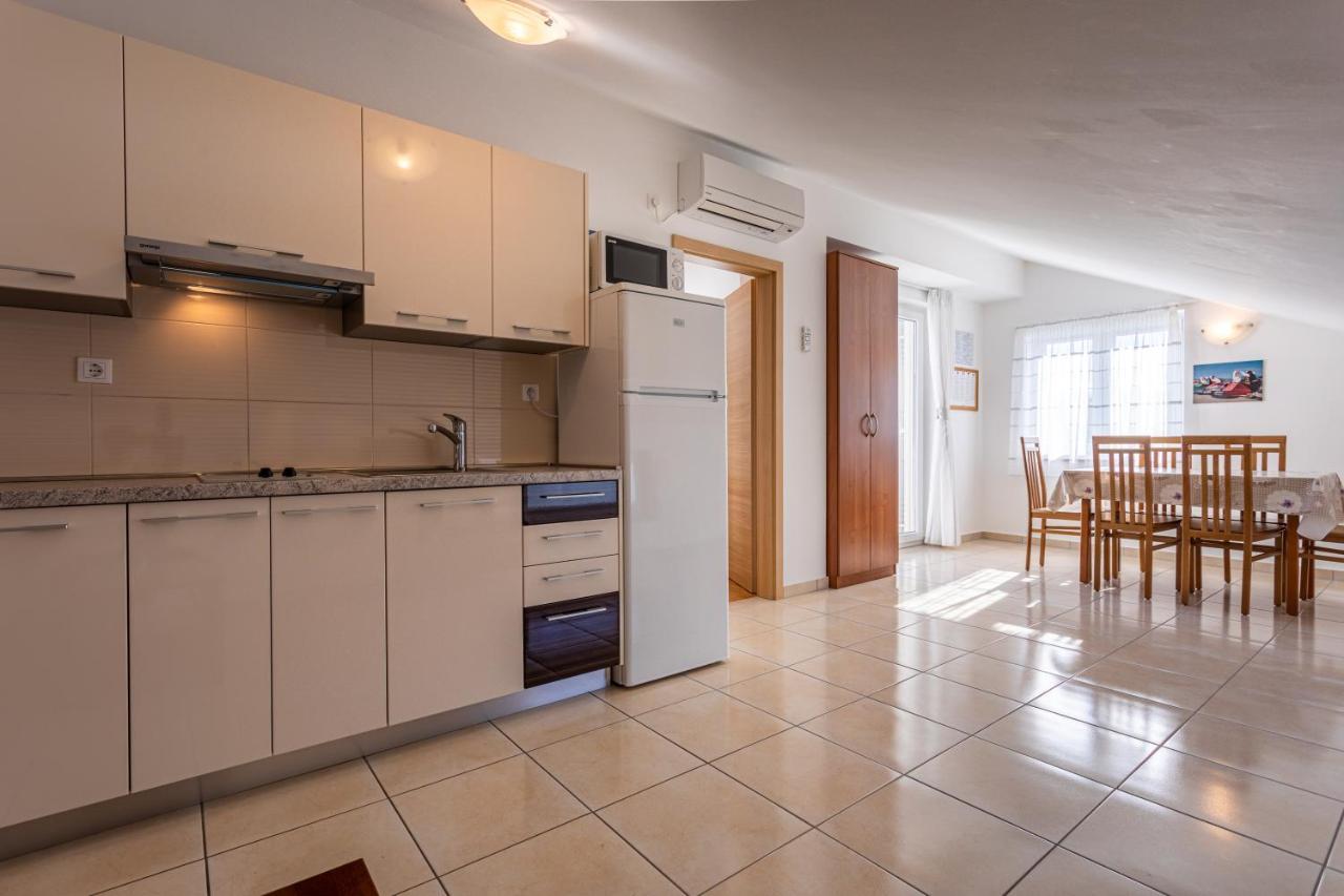 Apartments Crnekovic Jasna Baška Eksteriør bilde